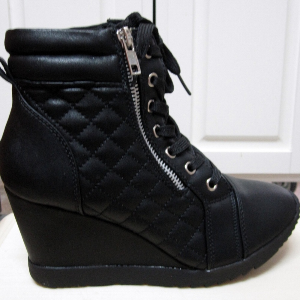 NEW FOREVER Women's High Top fashion sneaker